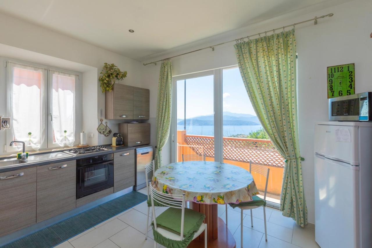 Residenza Bellavista - Helloelba Appartement Capoliveri  Buitenkant foto