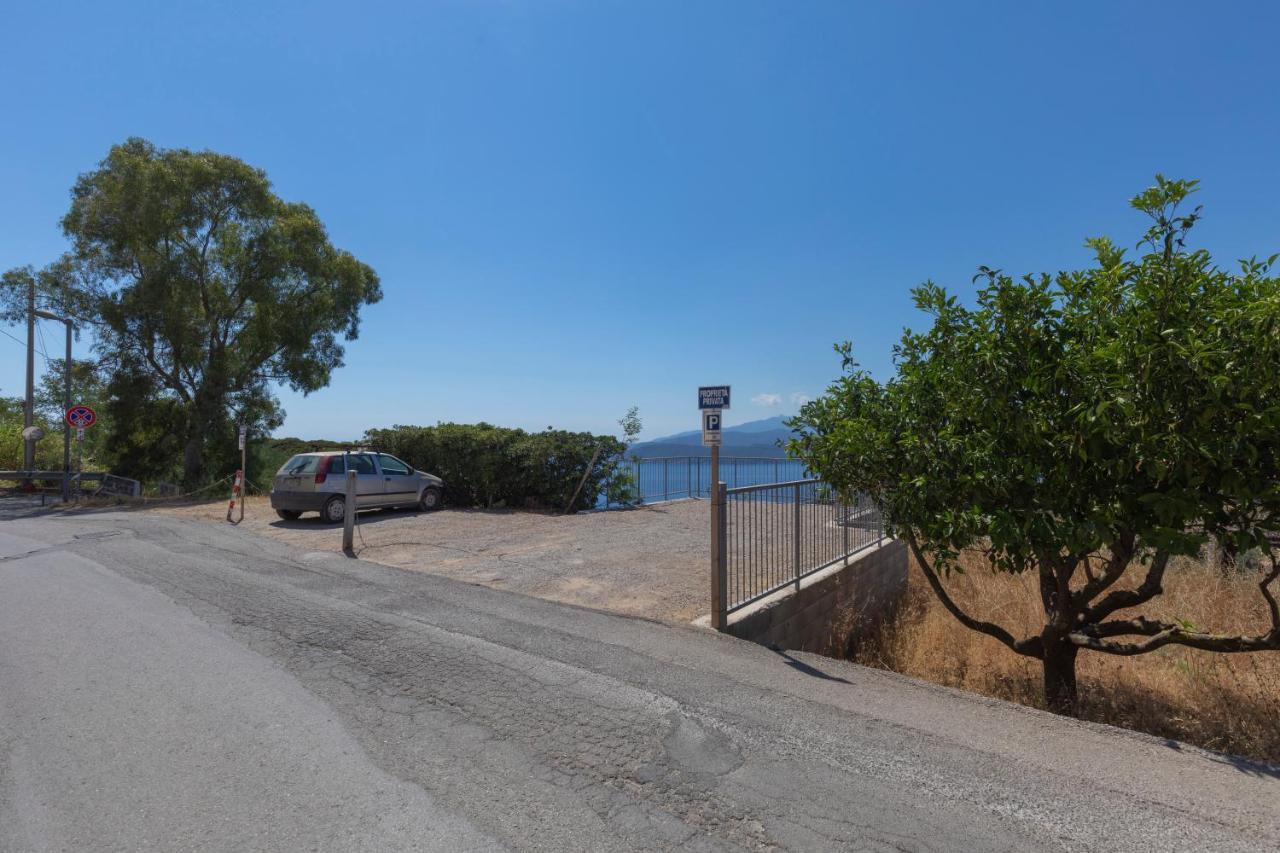 Residenza Bellavista - Helloelba Appartement Capoliveri  Buitenkant foto