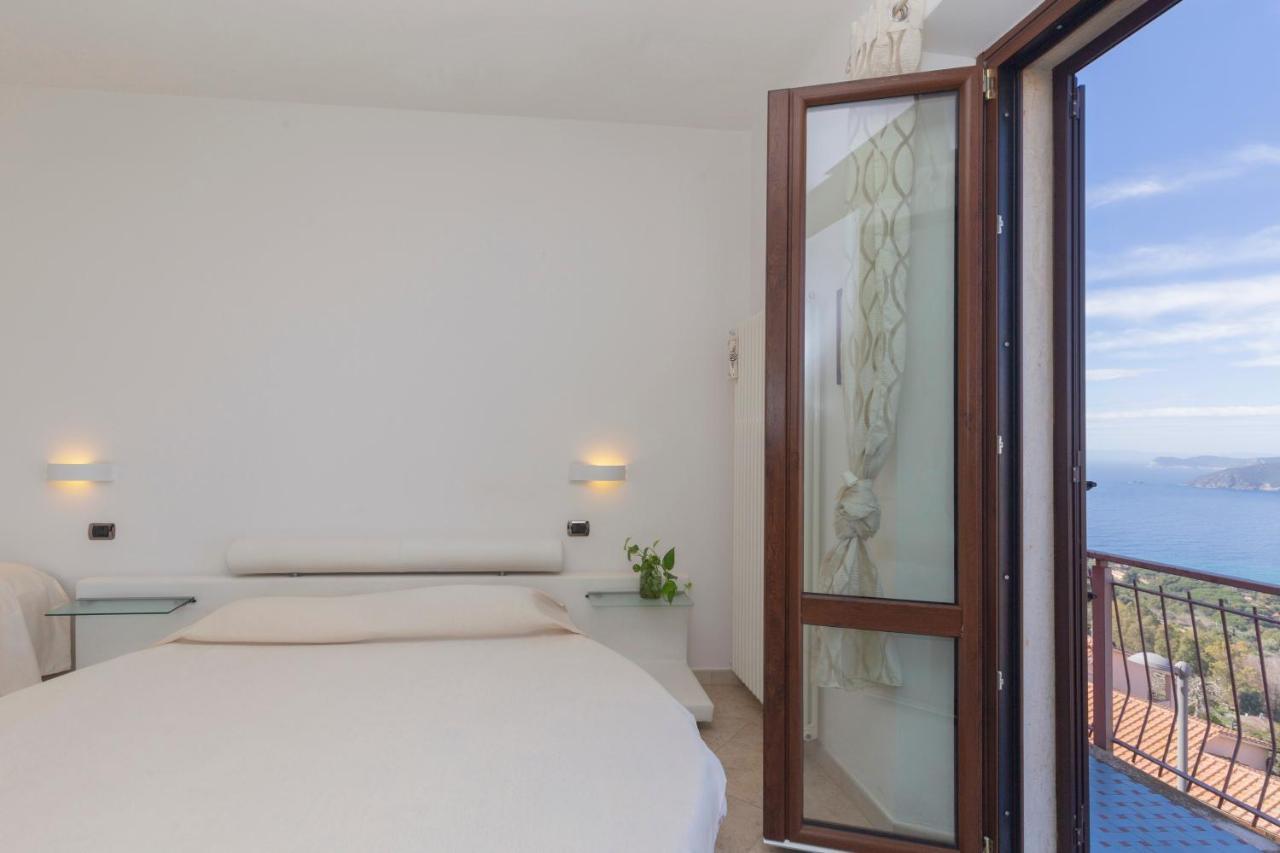 Residenza Bellavista - Helloelba Appartement Capoliveri  Buitenkant foto